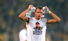 Провокация с футболкой: Как расценить поступок Тарасова после матча в Стамбуле