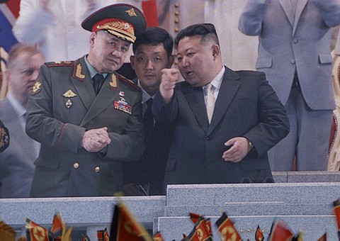 Шойгу принял участие в торжественных мероприятиях в Пхеньяне