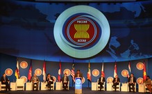 Под прессом США: Америка пытается диктовать свои правила на саммите АСЕАН 