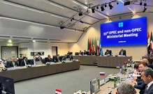 Страны ОПЕК+ договорились о сокращении добычи на 2 млн б/с