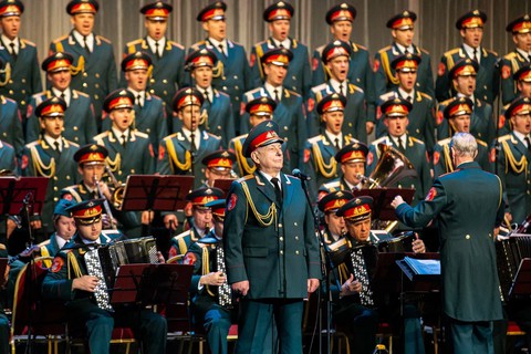 Ансамбль Александрова выступил в Театре Армии с программой, посвященной 350-летию Петра Великого