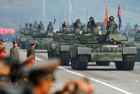 Почти тысяча новых северокорейских танков угрожают Сеулу