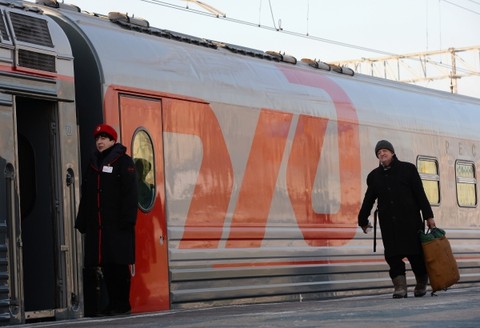 Украина не пускает российские поезда