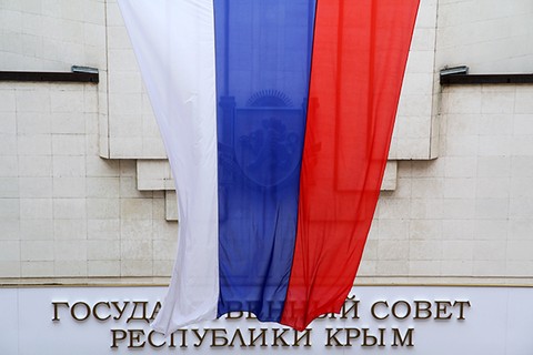 Конституция Республики Крым утверждена на заседании Госсовета