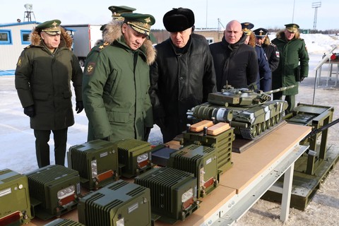 Министр обороны РФ Сергей Шойгу проверил выполнение ГОЗ по производству ракетных комплексов