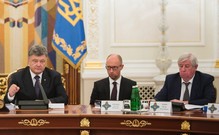 Яценюк на волоске: Партия президента хочет избавиться от премьера Украины