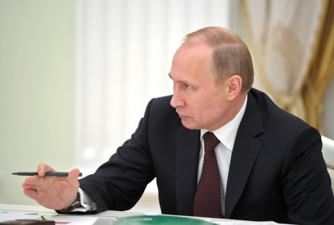 Путин: программы по литературе и русскому языку в школе должны быть увеличены