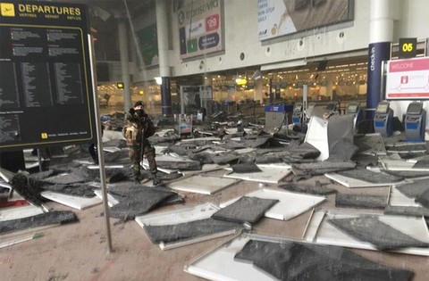 Взрывы в Брюсселе: В совершении терактов подозревают боевиков ИГИЛ