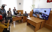 Судебное следствие: Савченко требует проверить ее на детекторе лжи