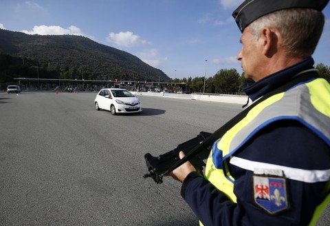 За закрытыми дверями: ЕС ужесточает правила въезда в Шенгенскую зону