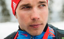 Россиянин Алексей Червоткин пришел первым в лыжной гонке на 15 км