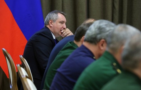 Рогозин: России и Франции не следует судиться из-за "Мистраля"