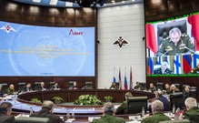 Сергей Шойгу провел заседание оргкомитета 2-го Международного военно-технического форума "АРМИЯ-2016"