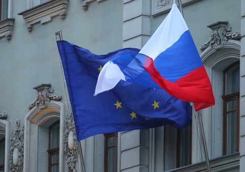 Два часа битвы: Совет ЕС продлил антироссийские санкции
