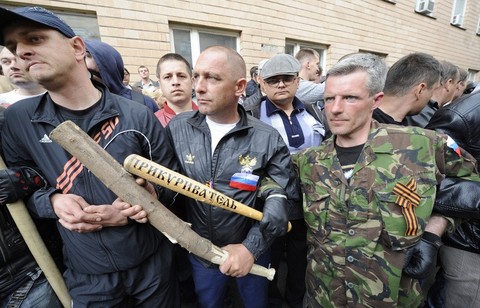 Прощай, оружие?  На Украине завершается месячник  по добровольному «разоружению»