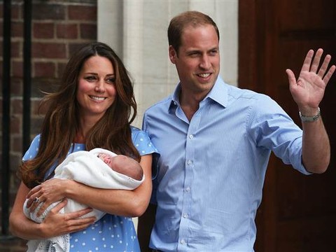 Принц Уильям и Кейт Миддлтон показали своего новорожденного сына