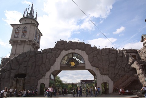 В Московском зоопарке обрушился деревянный помост