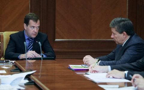 Медведев объявил выговор главе Роскосмоса