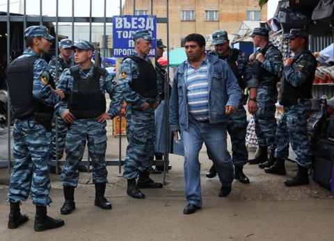 Почти всех задержанных на Матвеевском рынке торговцев полиция отпустила