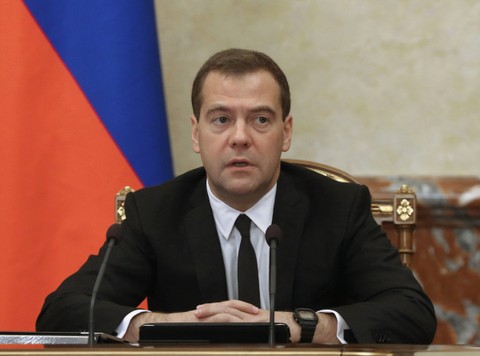 Медведев: государство занимает неоправданно много места в российской экономике