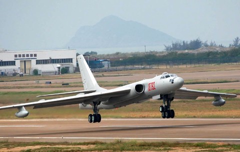  Минобороны Китая: «Наши бомбардировщики летали у границ Японии по плану»
