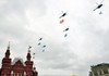 В параде Победы, посвященном 68-й годовщине Победы в Великой Отечественной войне, 9 мая над Красной площадью пролетят 68 самолетов и вертолетов Военно-воздушных сил России. 