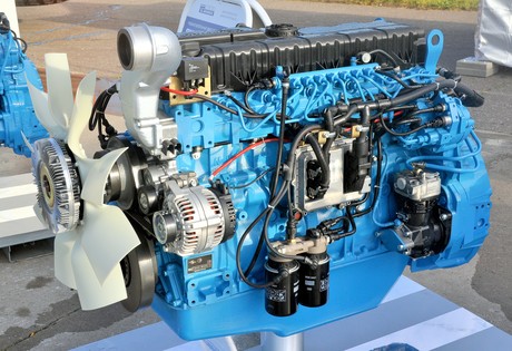 Двигатель серии ЯМЗ-536. Фото А. Соколов