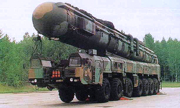 Мобильная пуковая установка ракетного комплекса "Тополь". Фото clip2net.com