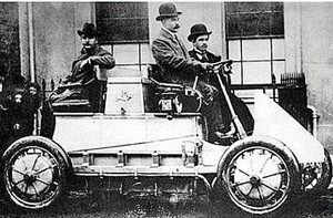 Автомобиль Lohner-Porsche 1900 года с электроприводом, одна из первых в мире машин с нулевым выбросом вредных веществ